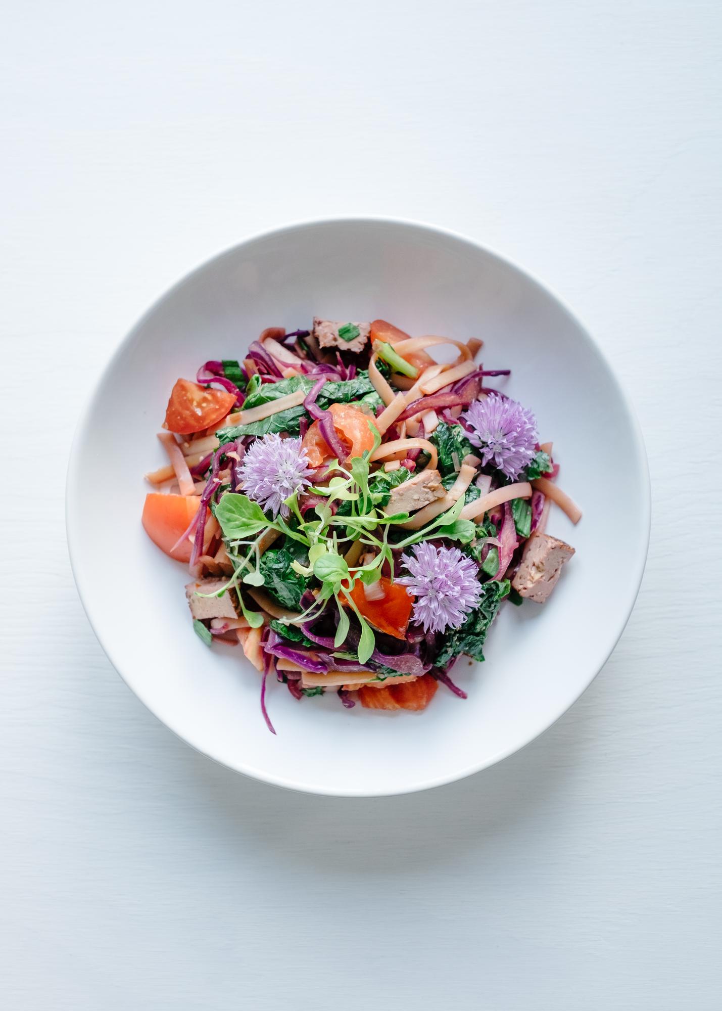 Piccola insalata impiattata